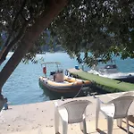 Geni Bay 2 * Geni (Lefkada)