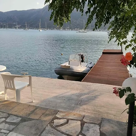 Geni Bay 2 * Geni (Lefkada)