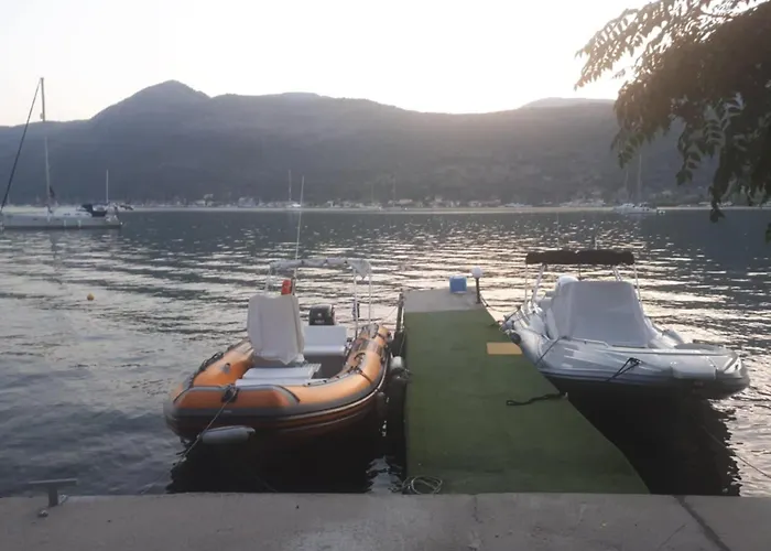 Διαμέρισμα Geni Bay 2 *